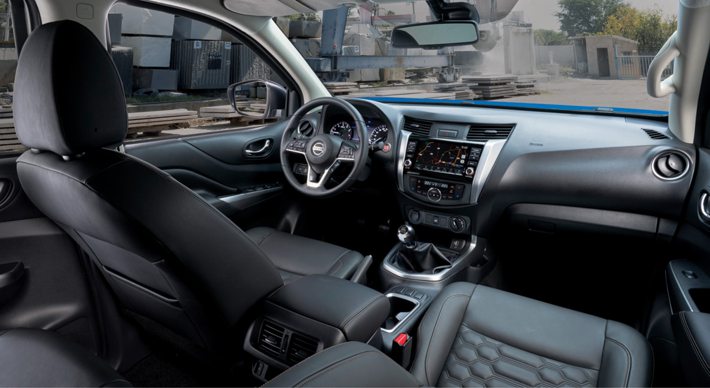 Navara LE Interior